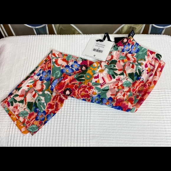 XS Leggings & Capri Bundle - Picture 4 of 4